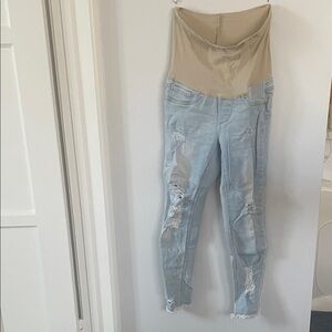 ⚫️Light Blue Distressed Maternity Jeans size 4